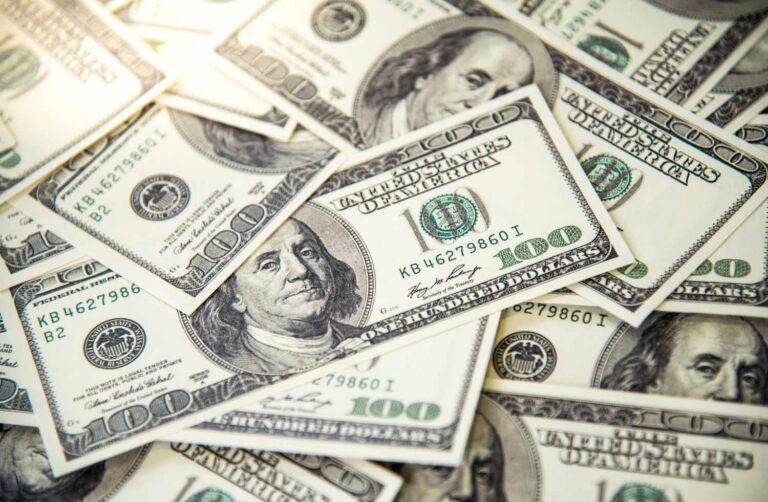 How the Fed’s decisions influence the dollar globally
