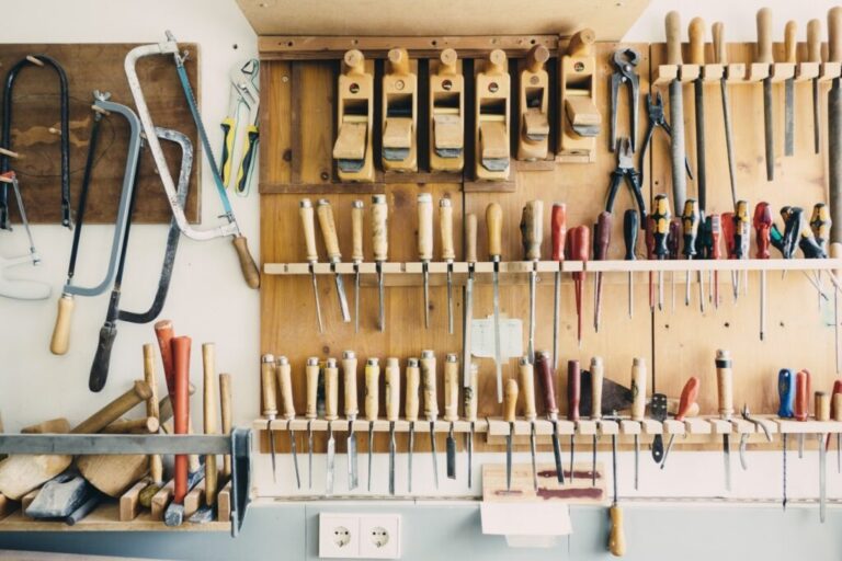 Must-Have Woodworking Tools for Beginners