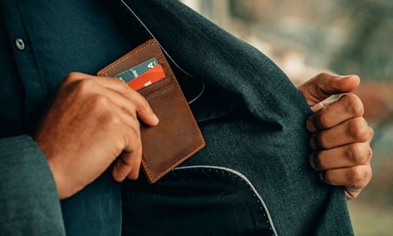 The future of credit cards in the USA: Trends and innovations